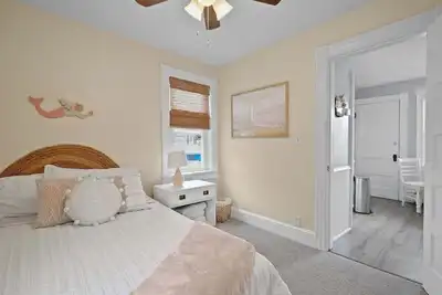 Image de The Surf Shack- adorable 2 Br walk to waterfront\n\n