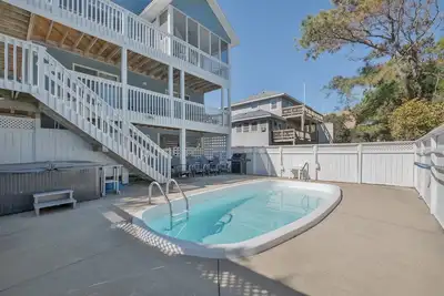 Image de 1712 - Happy Childhood, Ocean Sands, Private Pool, Hot Tub, Pool Table & More