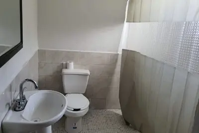 Image de Muy bien ubicada, a 5 minutos del centro de cuatrocienegas y los viñedos.