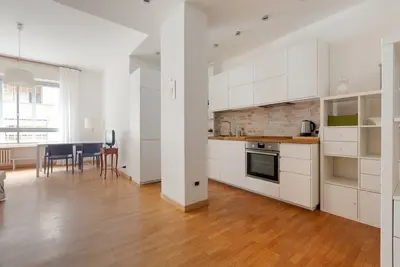 Image de Bright Apt- stop Buonarroti M1 red line!