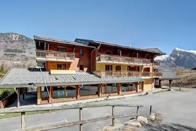 Image de Morillon | 1br + Child-Friendly | Sleeps 4