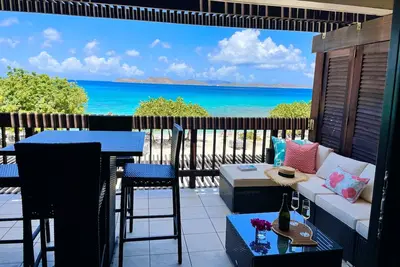 Image de Sapphire Beach Fully Renovated Penthouse with washing machine. Great for families