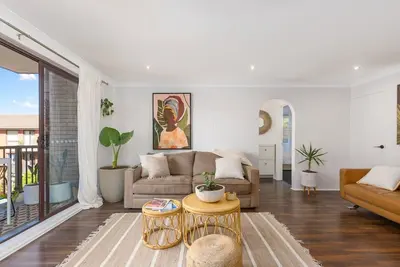 Image de Eastons Escape Light filled and Centrally Located