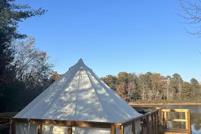 Image de Lakeside Tent