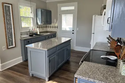 Image de Renovated Farmhouse located near the C and O Canal