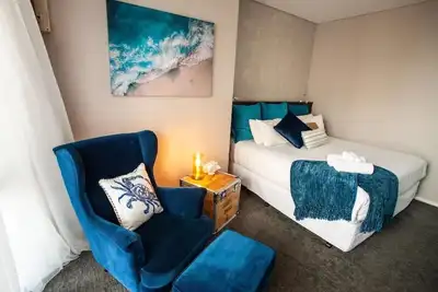 Image de 8 boutique king suites in the heart of Fremantle. Perfect for your Xmas getaway.
