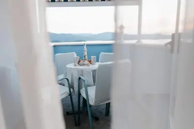 Image de Appartement d'une chambre avec le balcon et la vue sur le mer Komarna, Usce Neretve (A-21938-d)