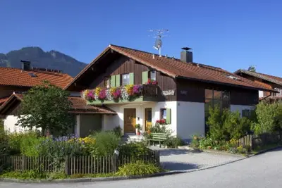 Image de Studio 'Haus Miller' avec terrasse privée, jardin privé et Wi-Fi