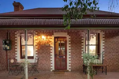 Image de Central, cosy and private Wyse Cottage