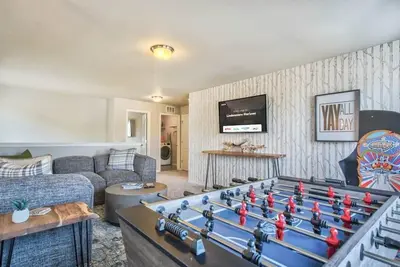 Image de Lindenmere Horizon! Game Loft, Fire Pit, & WiFi