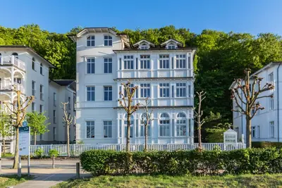 Image de Villa Strandeck, App 7 - Direkt am Strand, mit Ostseeblick - Whg. 7