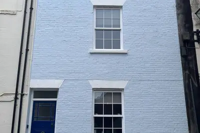 Image de Georgian property on the Barbican with parking