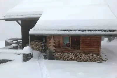 Chalet Cosy aux Portes du Soleil. Pour randonneurs et Vtt (été) et ski (hiver)