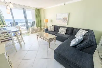 Image de Newly Renovated, Modern, Ocean-View, Great Balcony