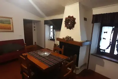 Image de Ai piedi del Monte Amiata, caratteristico Borgo Medioevale