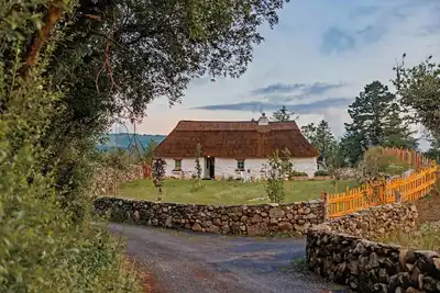 Image de Stunning Luxury Thatched cottage not far from Galway City & Connemara - Hot Tub & Sauna