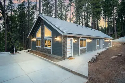 Image de Newly Built Luxury Villa in the Sierra Mountains