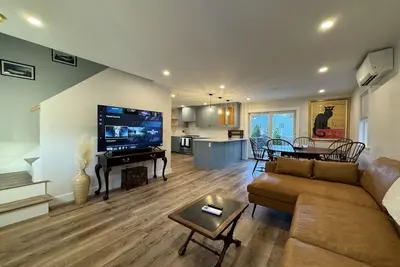 Image de Brand New Home in Vineyard Haven - Perfect Family Home Centrally Located on Mv!