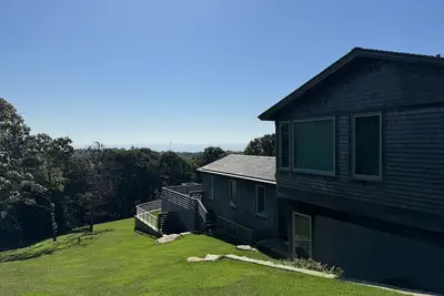 Image de Paradise in Chilmark, Very Private Modern Home with Heated Pool & Ocean Views