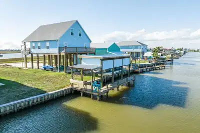 Image de Neptune's Landing-Great Fishing just yards off the Icw!
