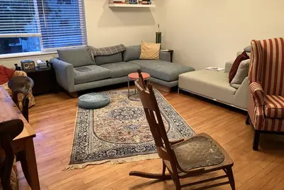 Image de Kitsilano Furnished Two Bedroom/ Two Bathroom