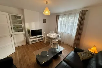 Image de Appartement Chaleureux Avec Jardin - Proche Centre