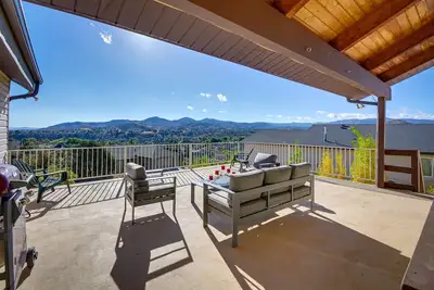 Image de Large Deck + Mountain Views: Prescott Getaway!