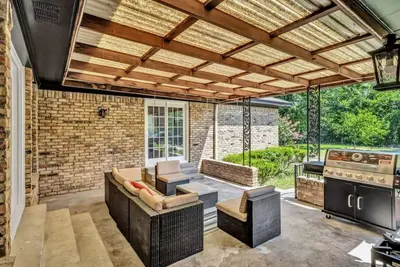 Image de Spacious 1 Story Home: Game Room, Grill, Patio