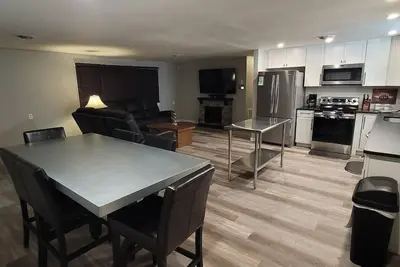 Image de Onyx Outpost (13 min to Old Man’s Cave)