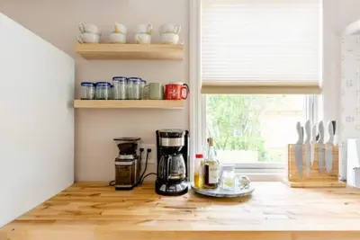 Image de The Brass Fox- Elegant Renovated Kingston 2br Home