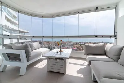Image de Global Properties: Modern flat with 2 terraces in Gran Canet