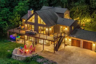 Image de Upscale, Views, 5 KINGBed 5 Bath, Hot Tub, Fire pit, Games, Pets, Cinema, Luxe Amenities