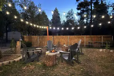 Image de 2 Kings • 2 Queens • Fenced Yard • 2 Firepits!
