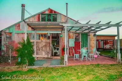 Image de The Hideaway@Byronhomestead is set on 12 acres with 3 other properties sleeps 5