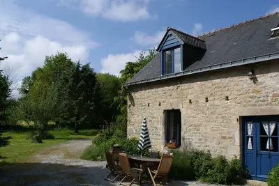 Image de Maison de vacances 'Topaze - Gîtes De Kerlividic' avec piscine partagée, jardin partagé et Wi-Fi