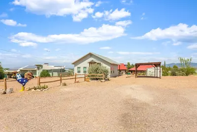 Image de Experience the Wild West in Style: Unforgettable Getaway in Tombstone, Arizona! !