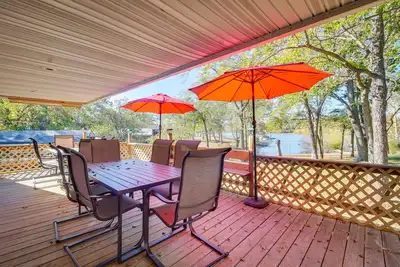 Image de Private Boat Dock: Family-Friendly Grove Getaway