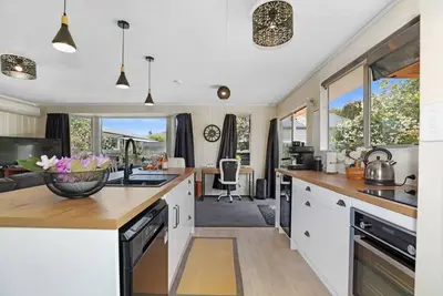 Image de 3 bedrooms, handy Acacia Bay location<br>20-100 characters.