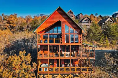 Image de 5 Starr Views! Hot Tub Games. Sleeps 20 5 Br 4. 5 baths. Close to Dollywood