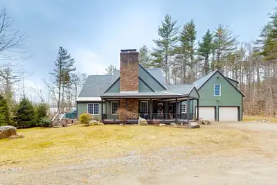 Image de Charming home with hot tub, game room, fireplace, & ski lodge parking