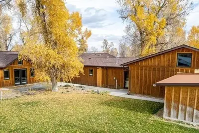 Image de Meeteetse Retreat 4 bed 2. 5 bath