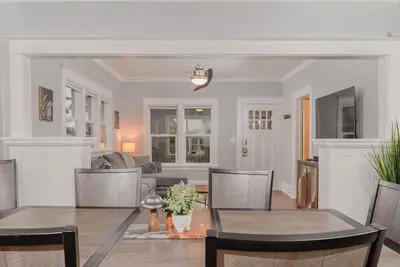 Image de Bright and Airy Bungalow - 4 Bed 1 Bath