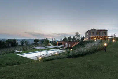 Image de Between vineyards and horizons: Discover our exclusive Relais in the hills of Cesena