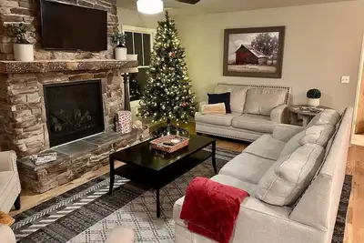 Image de Family-Friendly 3br Home w/ Bunk Room & Yard