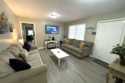 Image de Stay @ The Birchwood - 15 min to Dt