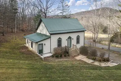 Image de Renovated Chapel on Private road, Renovated Chapel on Private road