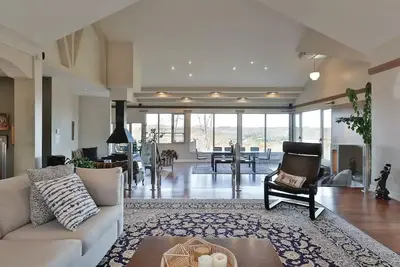 Image de Breathtaking View | Indoor Pool | Gym | Bbq | Huge