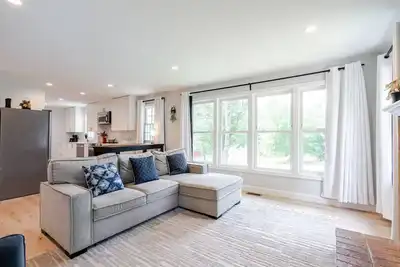 Image de Serenity: Lush 2br Gem, on 1 acre Silver Spring