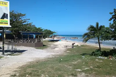 Image de Ocean view apartment, with pool within reach, Ac with WiFi newly redone, discount