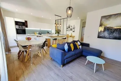 Image de 2 chambres, 4-6 pers. , plage à 5min, Wifi, clime